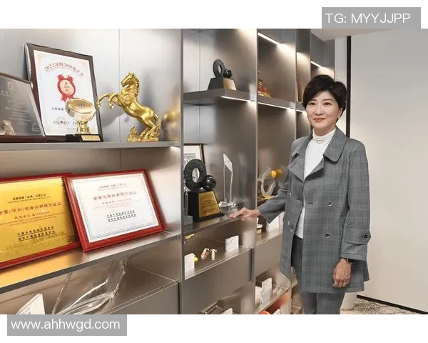 深度对话:探寻陈军在英雄联盟中的成长与奋斗历程 深度对话:探寻陈军在英雄联盟中的成长与奋斗历程