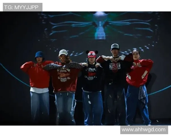 重庆街舞队勇闯世界街舞大赛的奋斗历程与精彩瞬间 重庆街舞队勇闯世界街舞大赛的奋斗历程与精彩瞬间