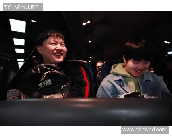 CSGO评论：RNG在盯防策略中的成功与失误分析