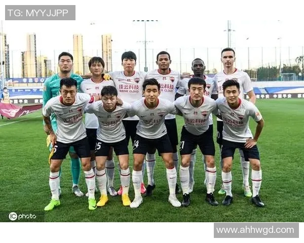 广州篮球队阵地战解析:战术布局与球员配合的深度剖析 广州篮球队阵地战解析:战术布局与球员配合的深度剖析