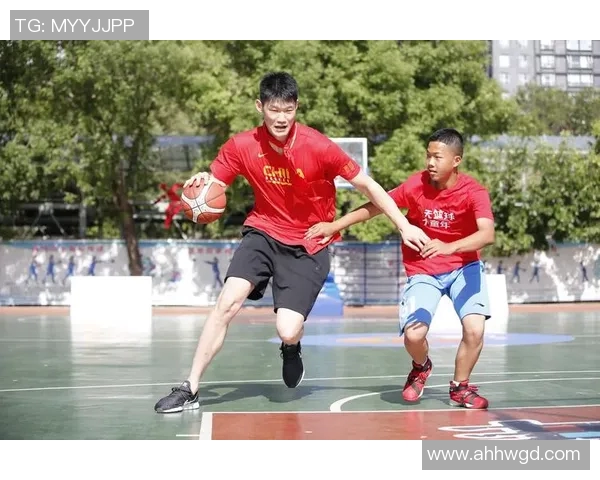 周磊篮球生涯回顾与展望对话分享篮球梦想与成长的故事