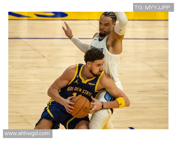 灰熊与勇士精彩对决回顾NBA录像带你重温比赛精彩瞬间