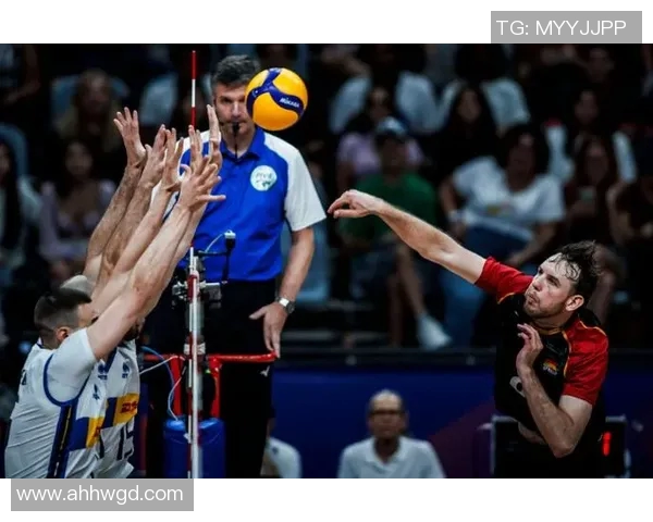 科隆竞技与圣保罗搜狐激战正酣期待精彩对决引爆赛场热情